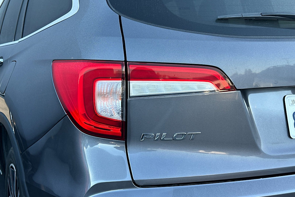 Thumbnail: 2019 Honda Pilot - 17