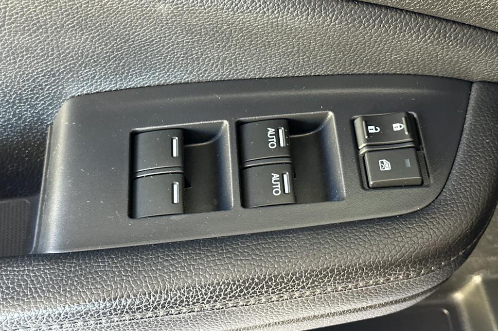 Thumbnail: 2019 Honda Pilot - 23