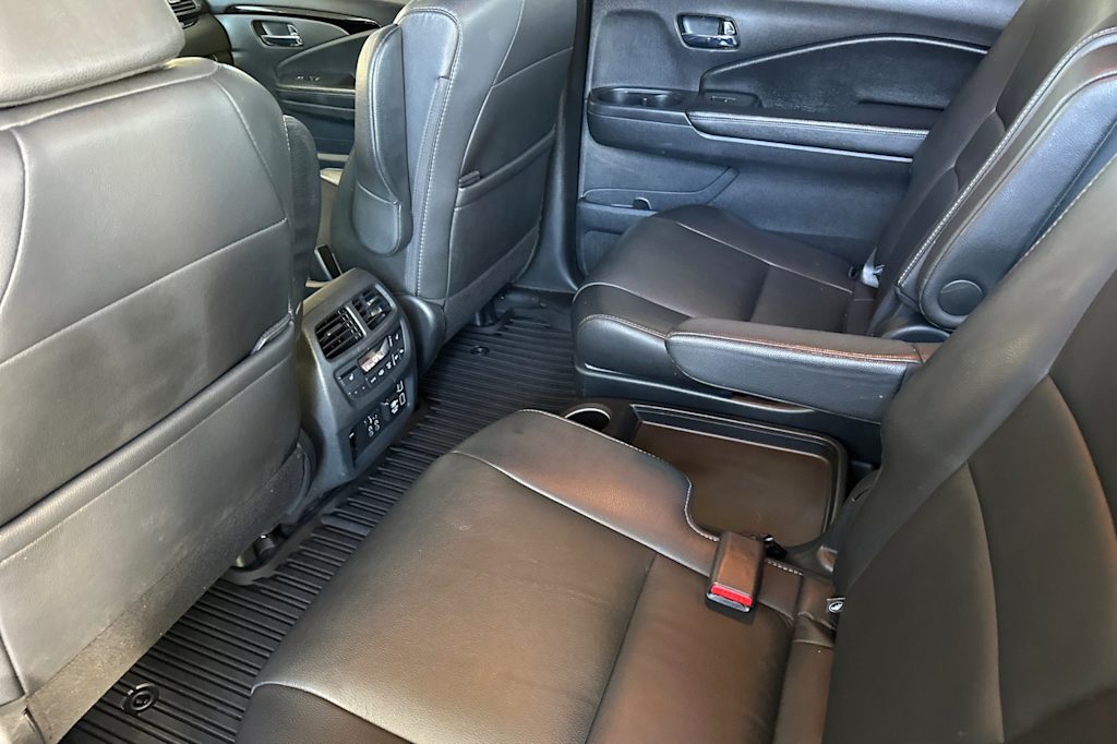 Thumbnail: 2019 Honda Pilot - 12