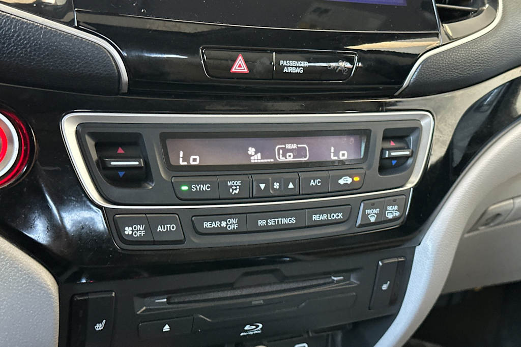 Thumbnail: 2019 Honda Pilot - 30