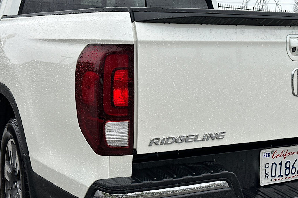 Thumbnail: 2019 Honda Ridgeline - 16