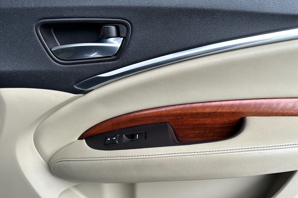 Thumbnail: 2017 Acura MDX - 25