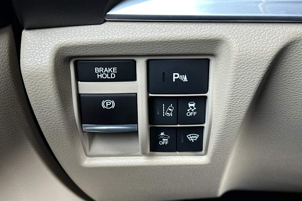 Thumbnail: 2017 Acura MDX - 33