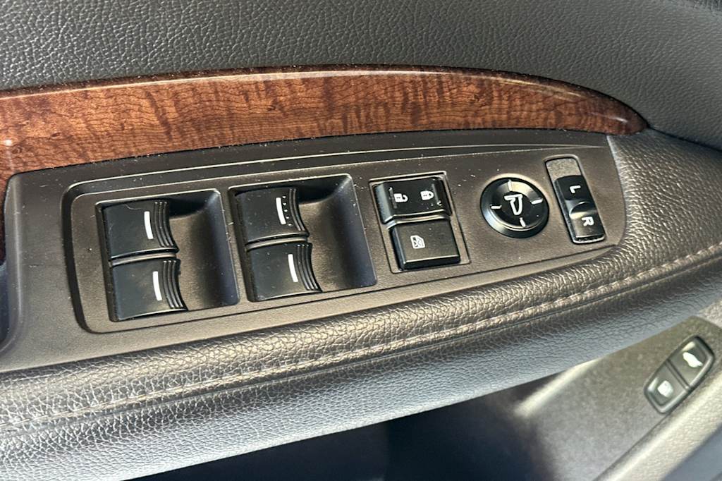 Thumbnail: 2020 Acura MDX - 21