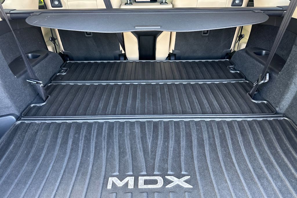 Thumbnail: 2022 Acura MDX - 17
