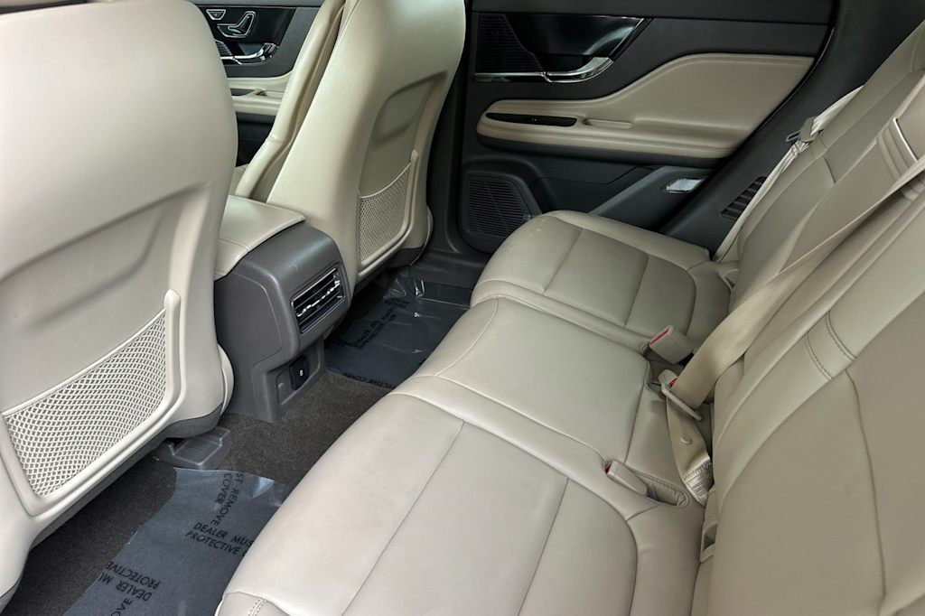 Thumbnail: 2022 Lincoln Corsair - 10