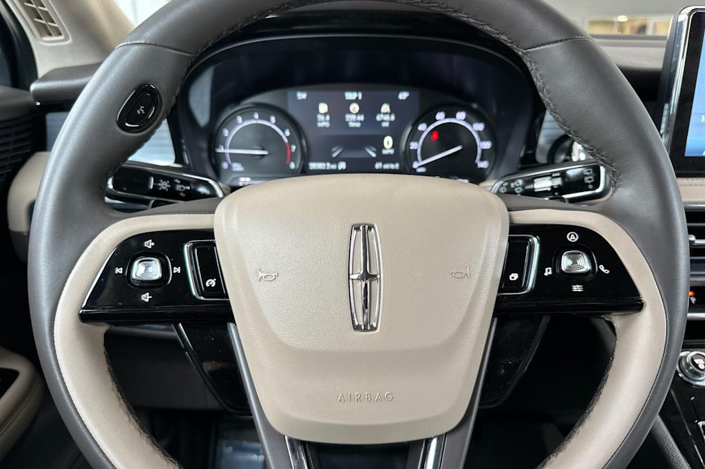 Thumbnail: 2022 Lincoln Corsair - 28