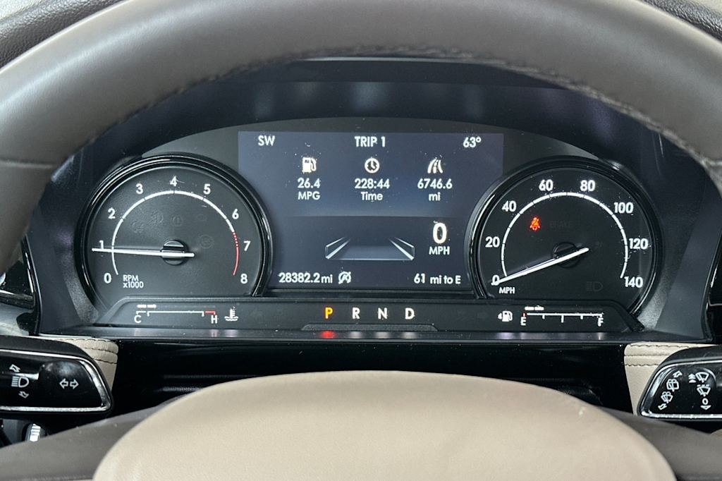 Thumbnail: 2022 Lincoln Corsair - 13