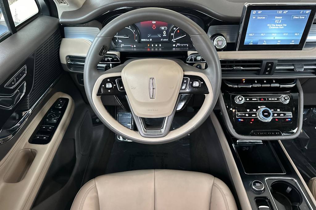 Thumbnail: 2022 Lincoln Corsair - 11