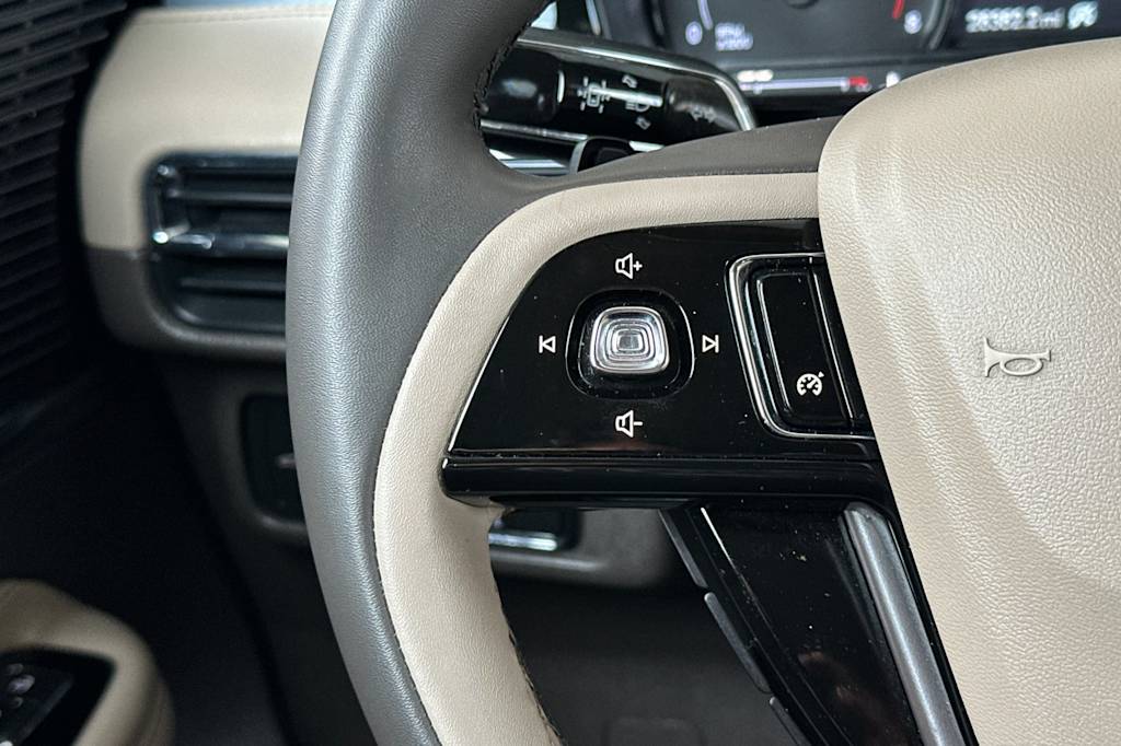 Thumbnail: 2022 Lincoln Corsair - 29