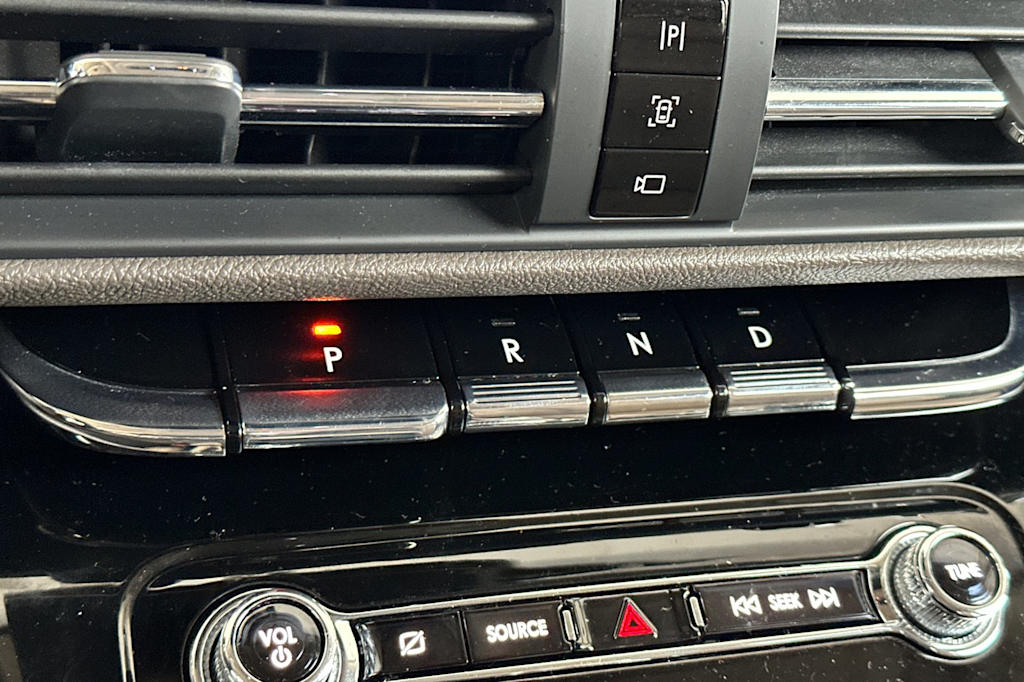 Thumbnail: 2022 Lincoln Corsair - 26