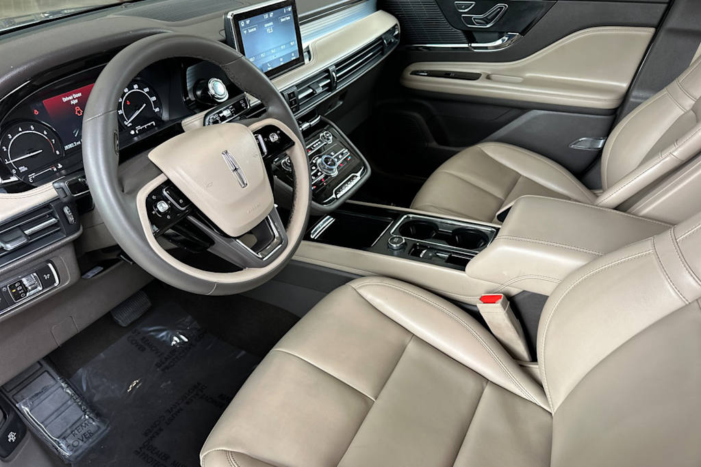 Thumbnail: 2022 Lincoln Corsair - 8