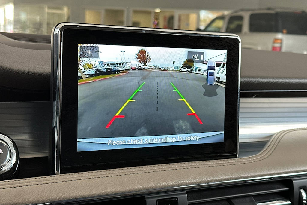 Thumbnail: 2022 Lincoln Corsair - 24