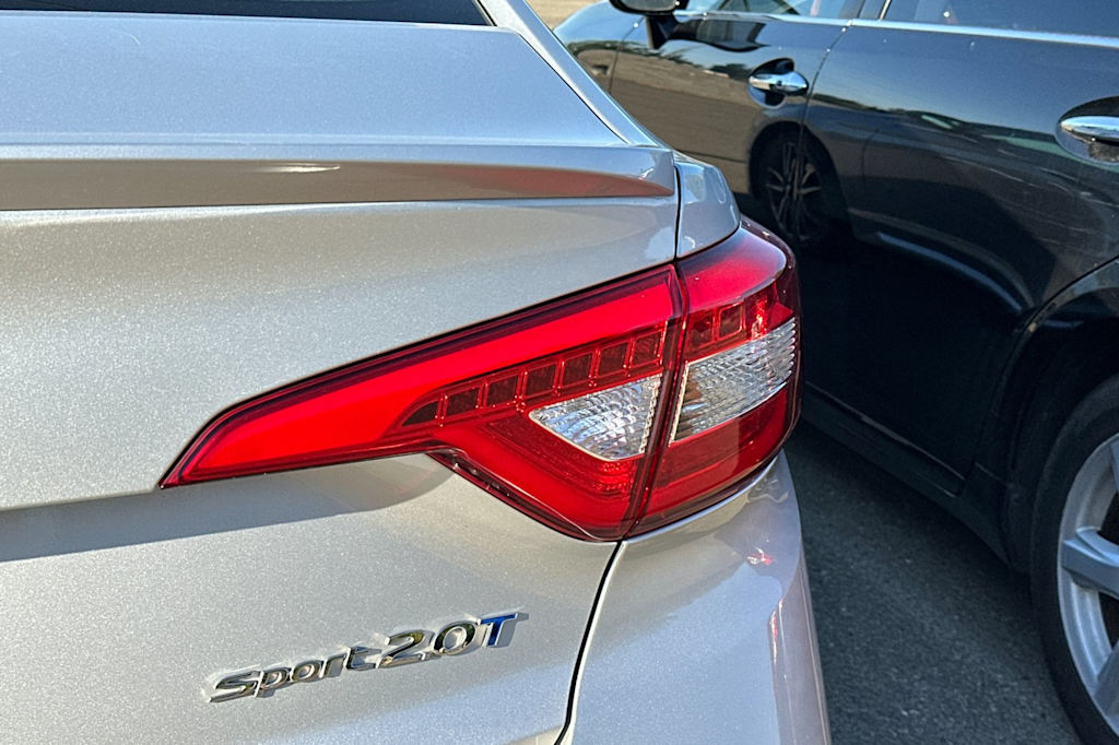 Thumbnail: 2015 Hyundai Sonata - 17