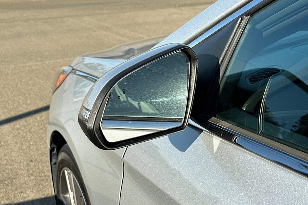 Thumbnail: 2015 Hyundai Sonata - 20
