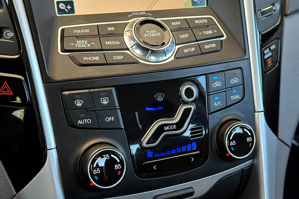 Thumbnail: 2011 Hyundai Sonata - 26