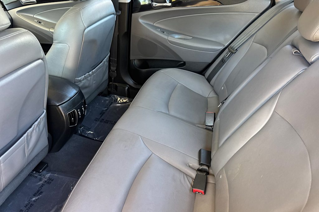 Thumbnail: 2011 Hyundai Sonata - 11