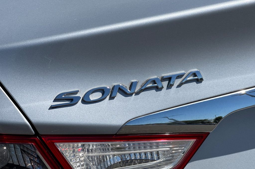 Thumbnail: 2011 Hyundai Sonata - 7