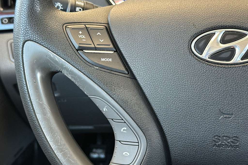 Thumbnail: 2011 Hyundai Sonata - 29