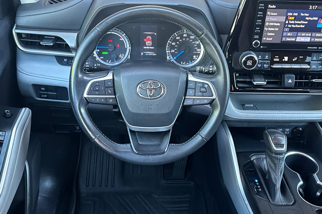 Thumbnail: 2022 Toyota Highlander - 12
