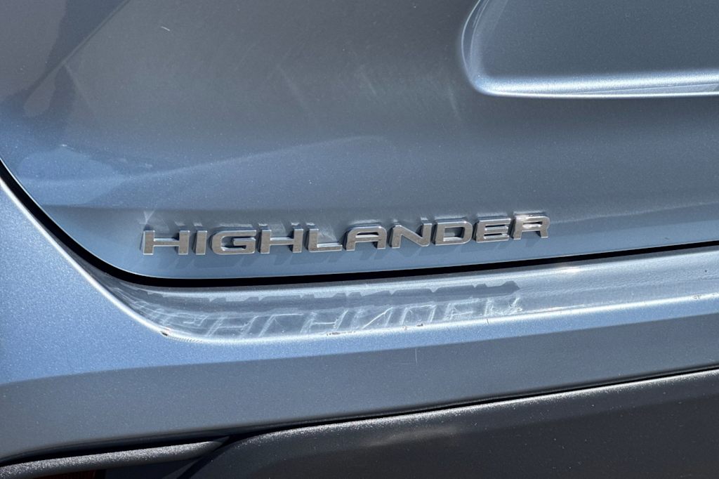 Thumbnail: 2022 Toyota Highlander - 31