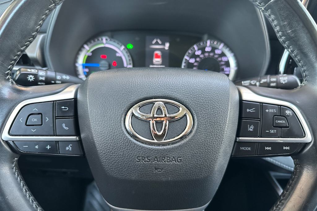 Thumbnail: 2022 Toyota Highlander - 30