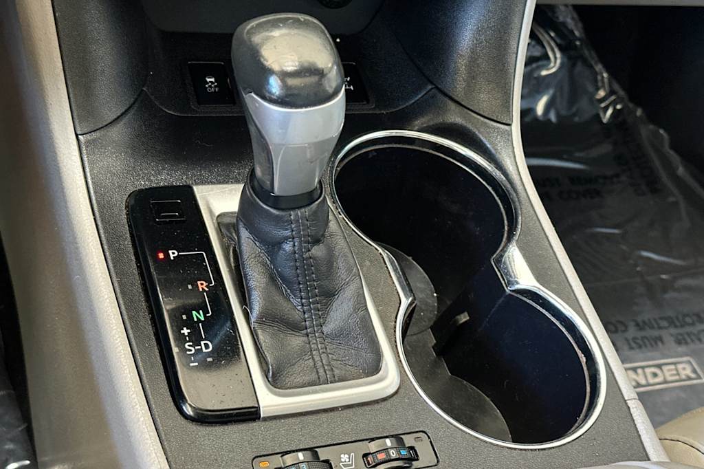 Thumbnail: 2014 Toyota Highlander - 14