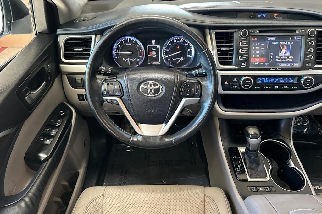 Thumbnail: 2014 Toyota Highlander - 12