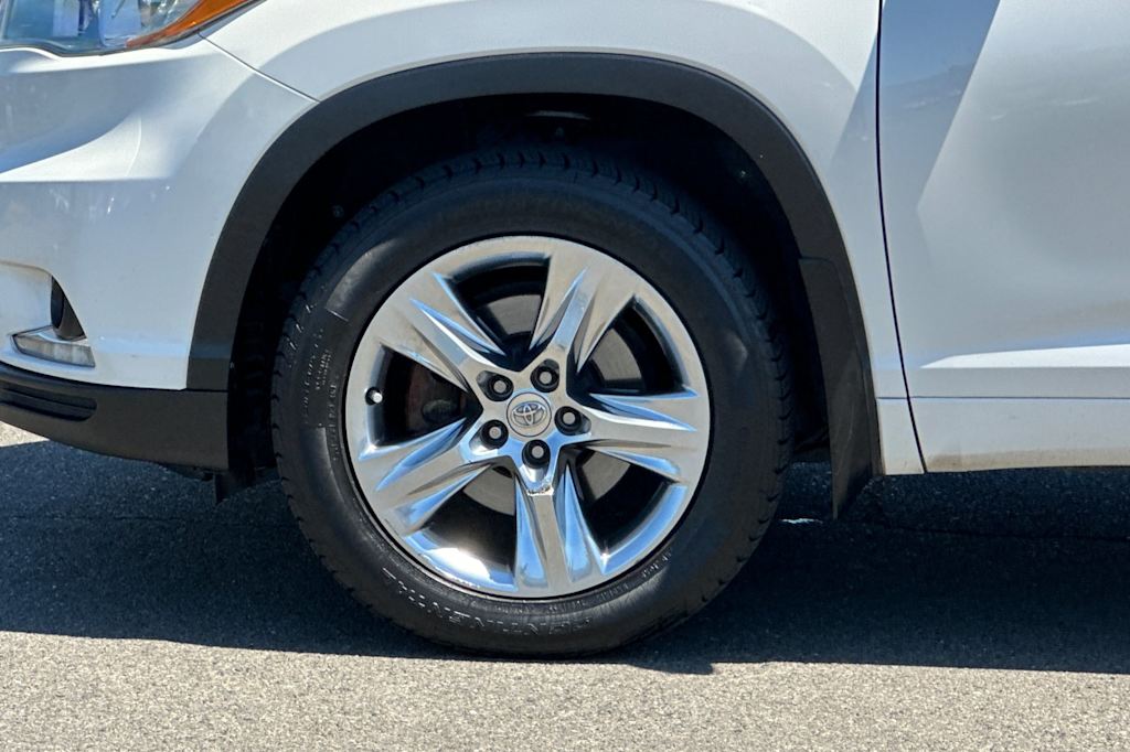 Thumbnail: 2014 Toyota Highlander - 8