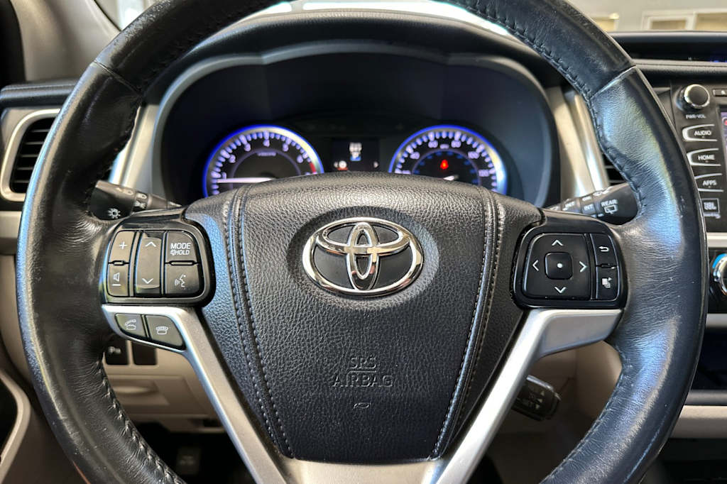 Thumbnail: 2014 Toyota Highlander - 31