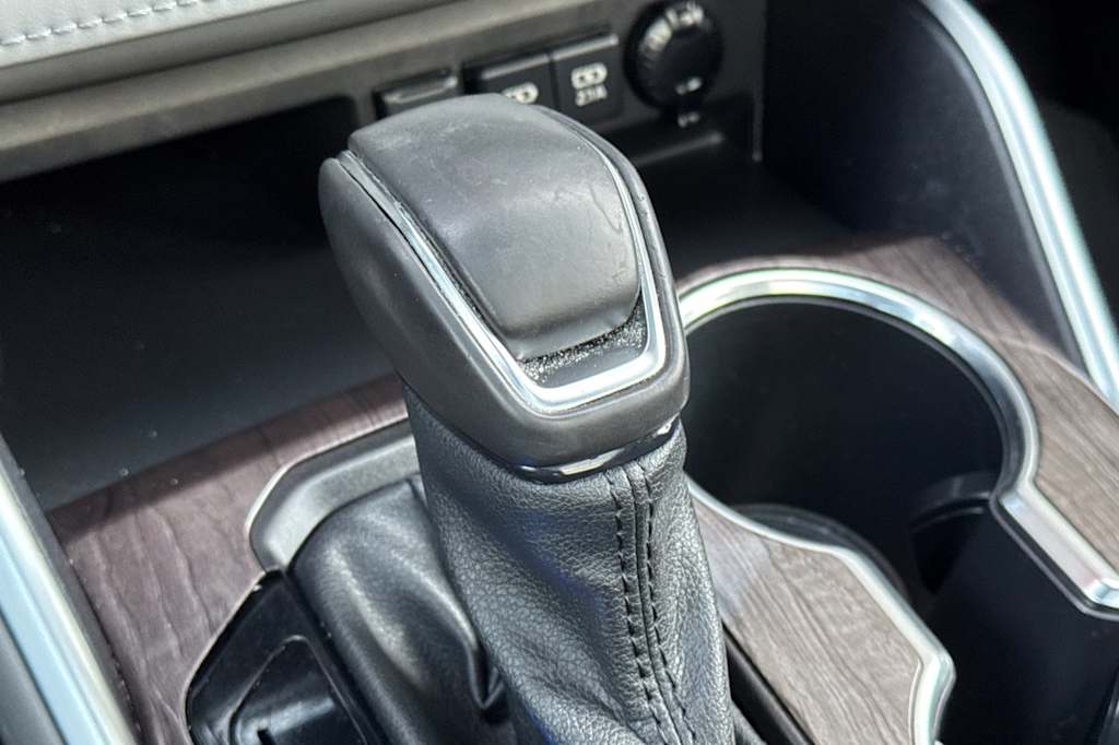 Thumbnail: 2021 Toyota Highlander - 15