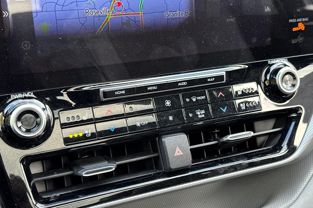 Thumbnail: 2021 Toyota Highlander - 28