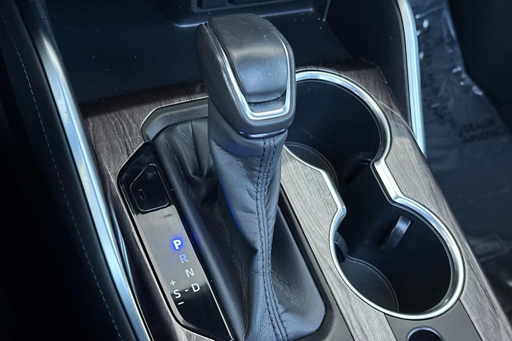 Thumbnail: 2020 Toyota Highlander - 15