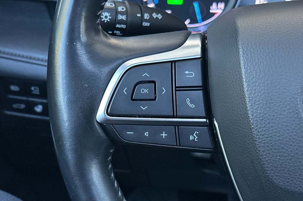 Thumbnail: 2020 Toyota Highlander - 31