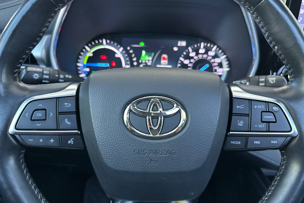 Thumbnail: 2020 Toyota Highlander - 30