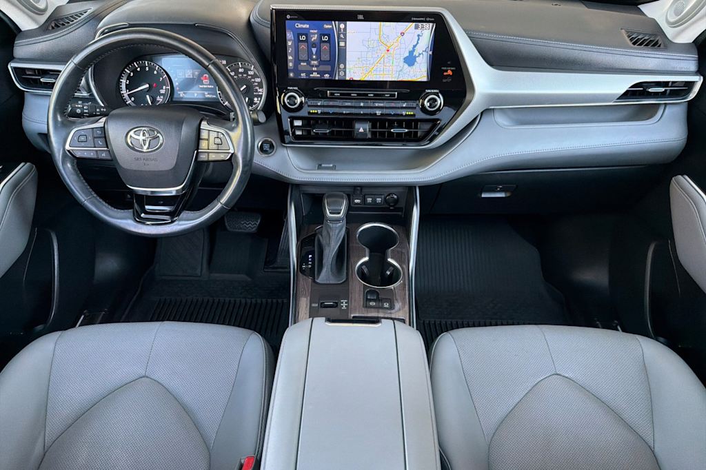 Thumbnail: 2021 Toyota Highlander - 2