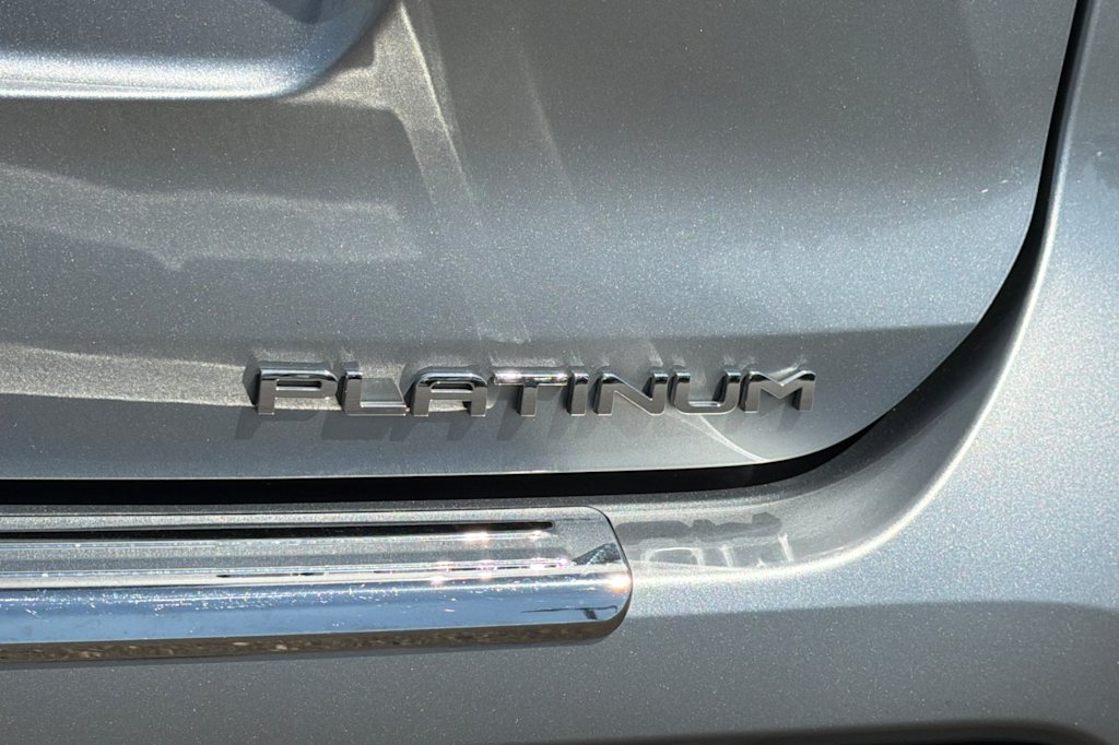 Thumbnail: 2021 Toyota Highlander - 34