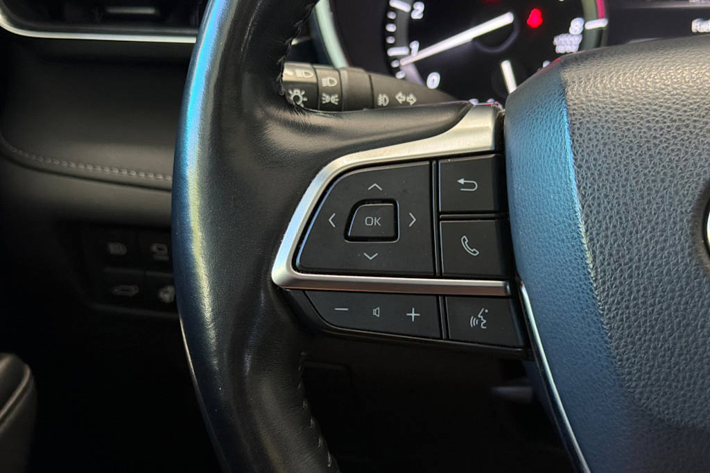 Thumbnail: 2021 Toyota Highlander - 31