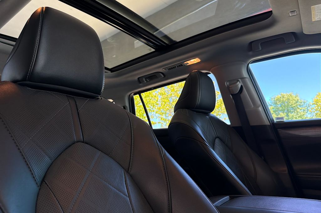 Thumbnail: 2021 Toyota Highlander - 24