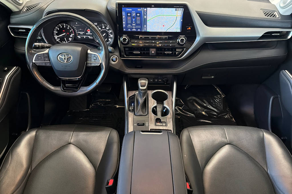 Thumbnail: 2021 Toyota Highlander - 2
