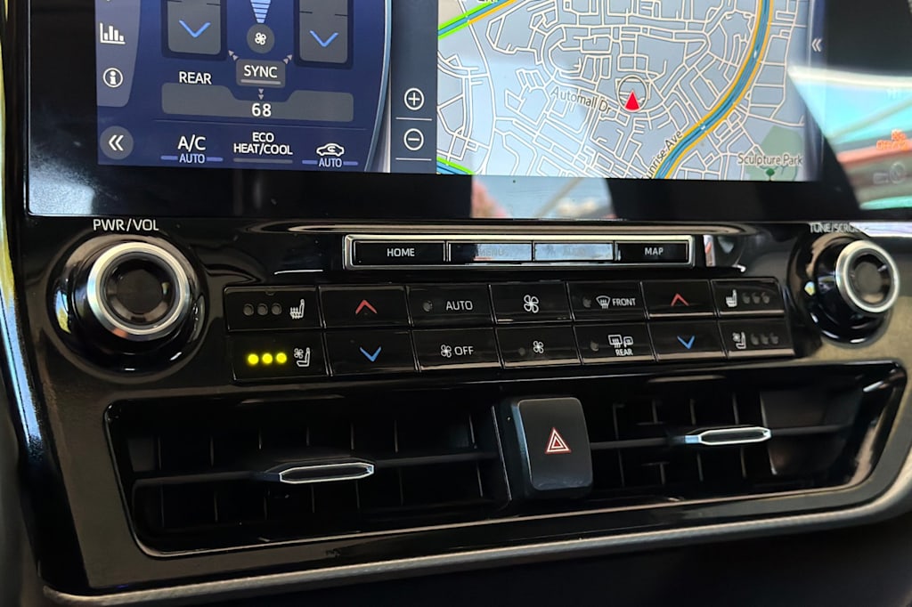 Thumbnail: 2021 Toyota Highlander - 28