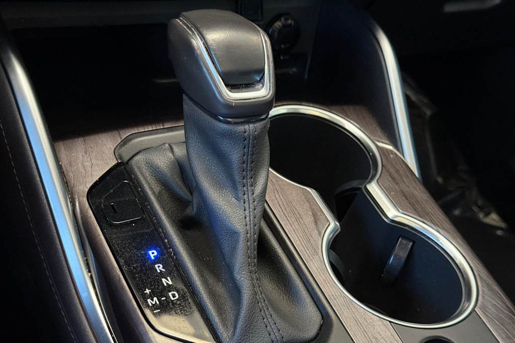 Thumbnail: 2021 Toyota Highlander - 14