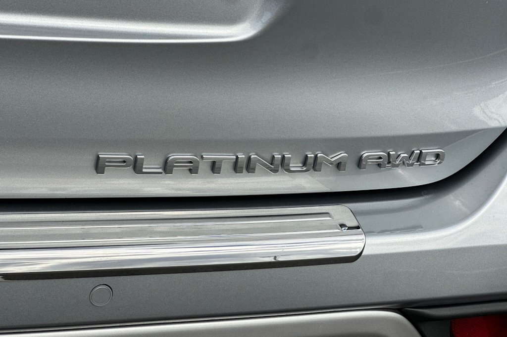 Thumbnail: 2021 Toyota Highlander - 7