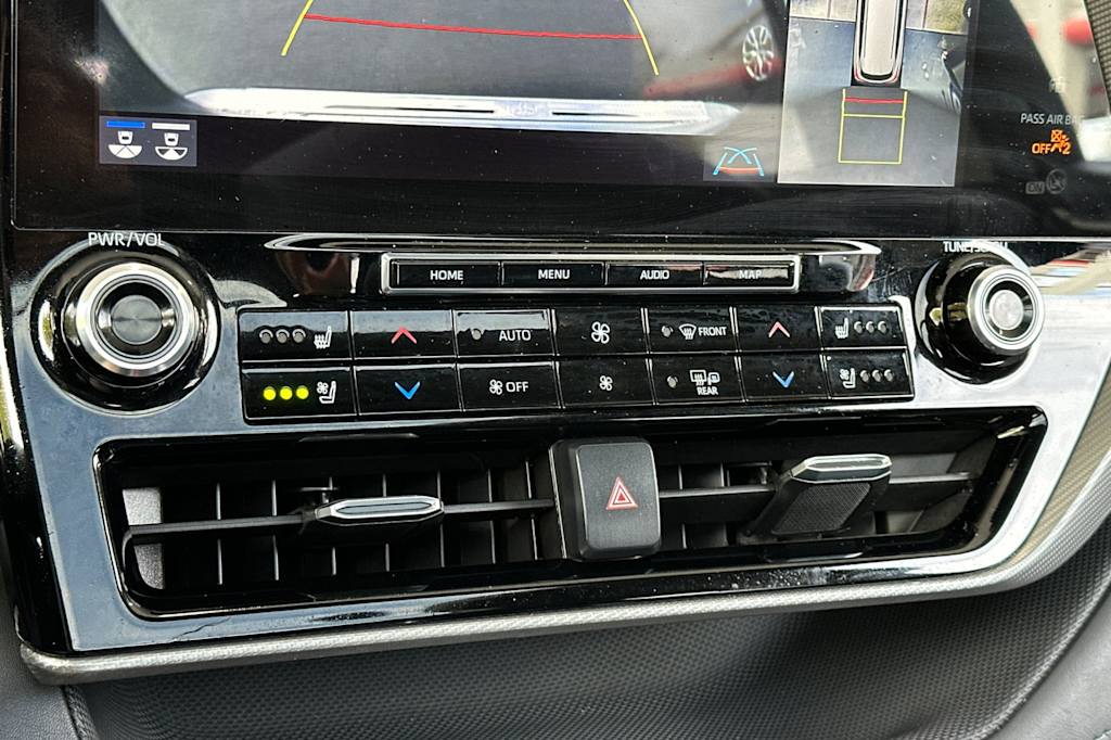 Thumbnail: 2021 Toyota Highlander - 28