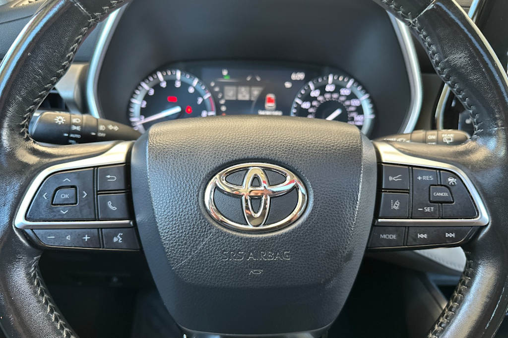 Thumbnail: 2021 Toyota Highlander - 29