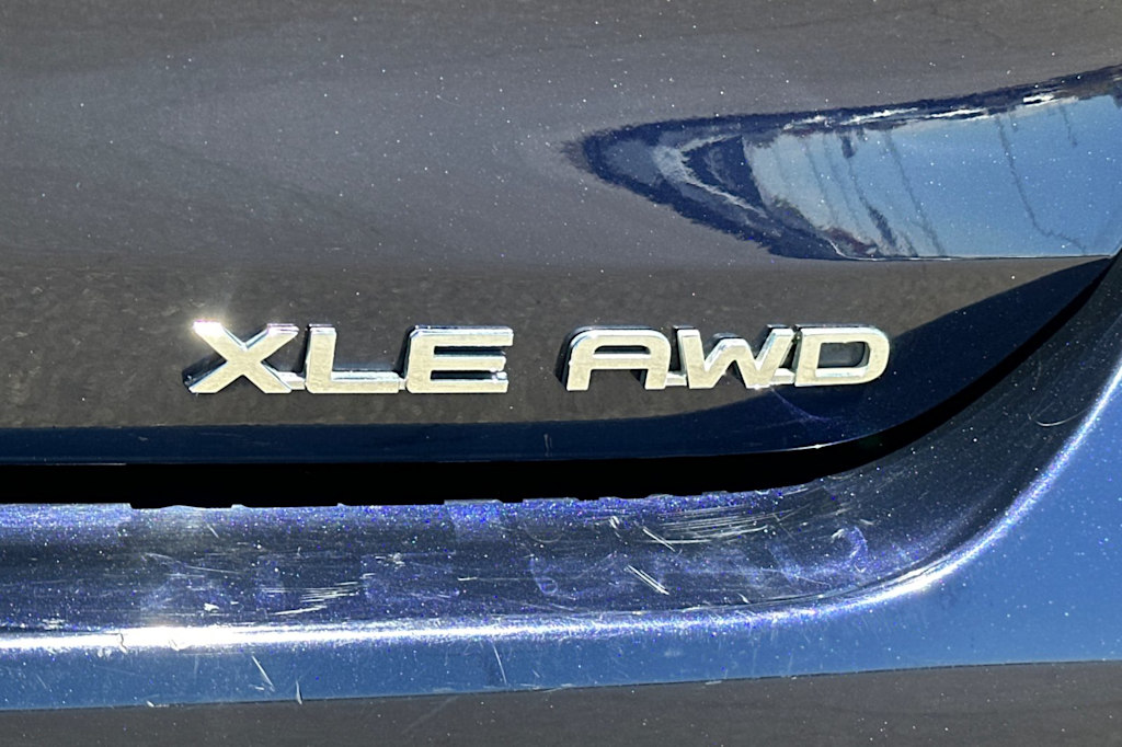 Thumbnail: 2021 Toyota Highlander - 34