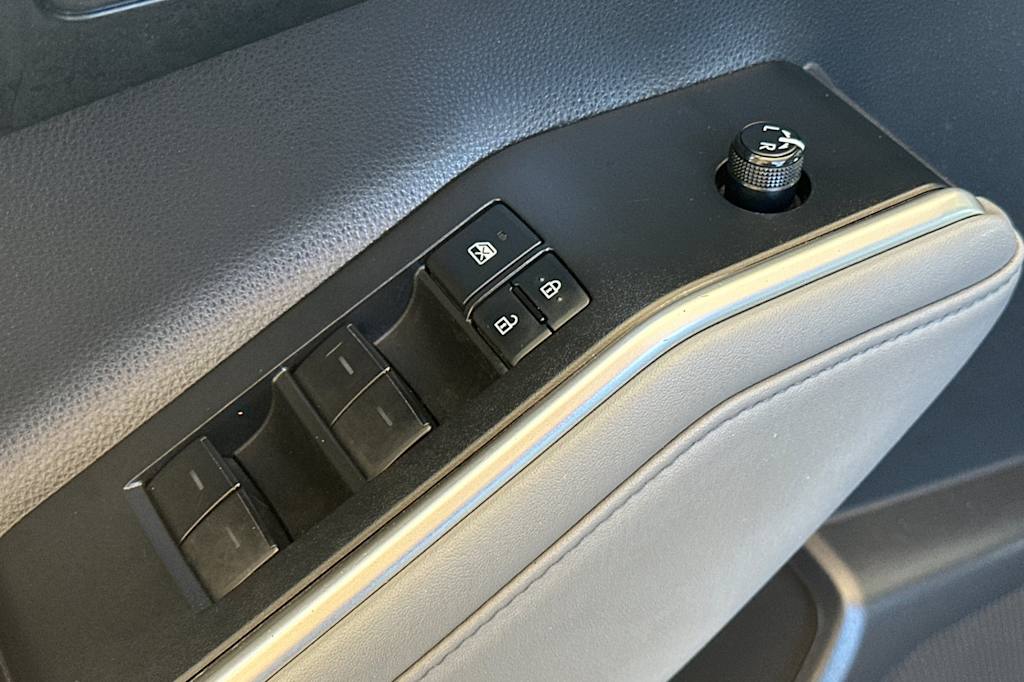 Thumbnail: 2021 Toyota Highlander - 22