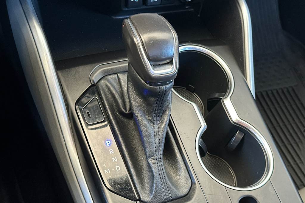 Thumbnail: 2021 Toyota Highlander - 14