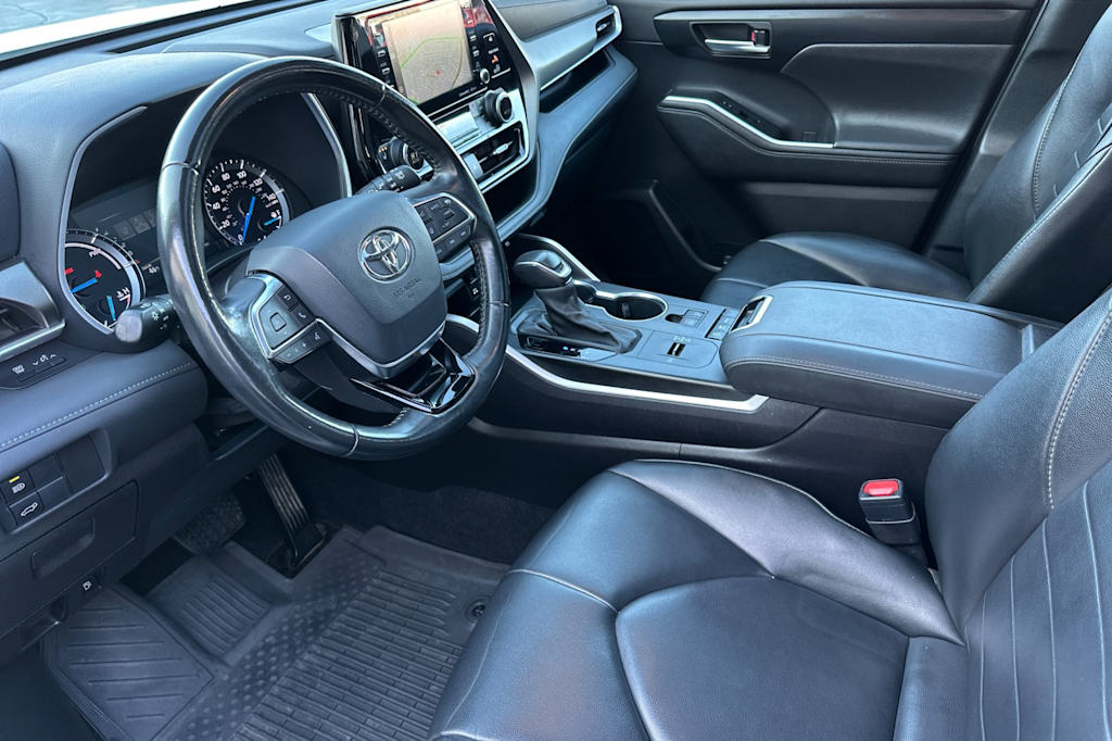 Thumbnail: 2020 Toyota Highlander - 9