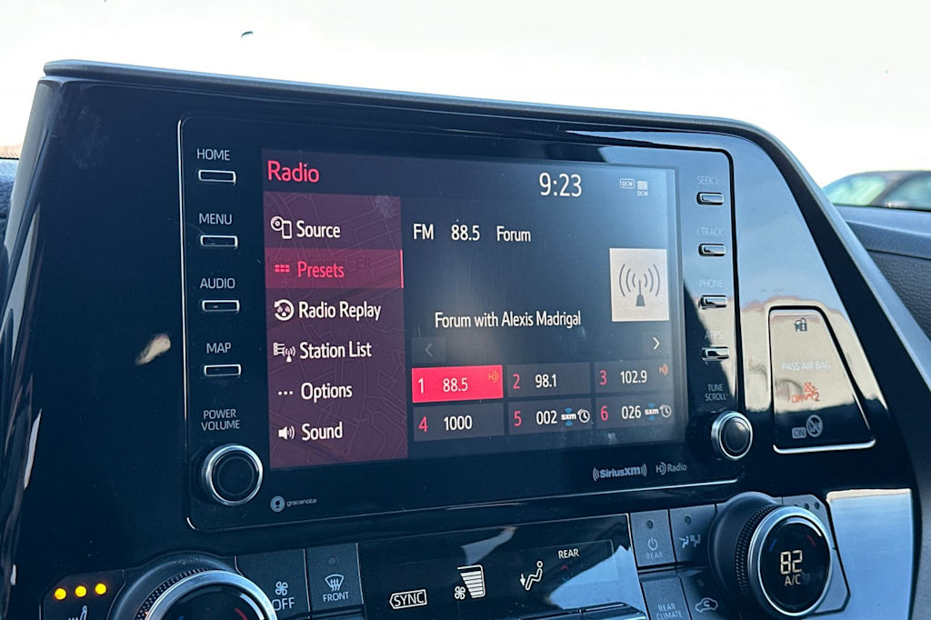 Thumbnail: 2020 Toyota Highlander - 13